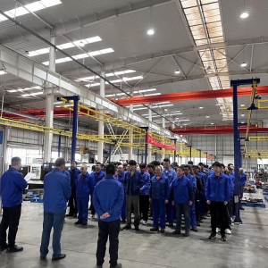 生产技术部召开“第四季度首月生产攻坚” 总结表彰大会